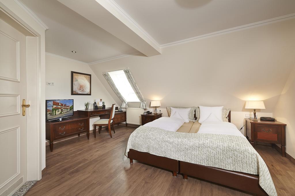 Brauereigasthof Zum Loewenbraeu Adelsdorf Habitación foto