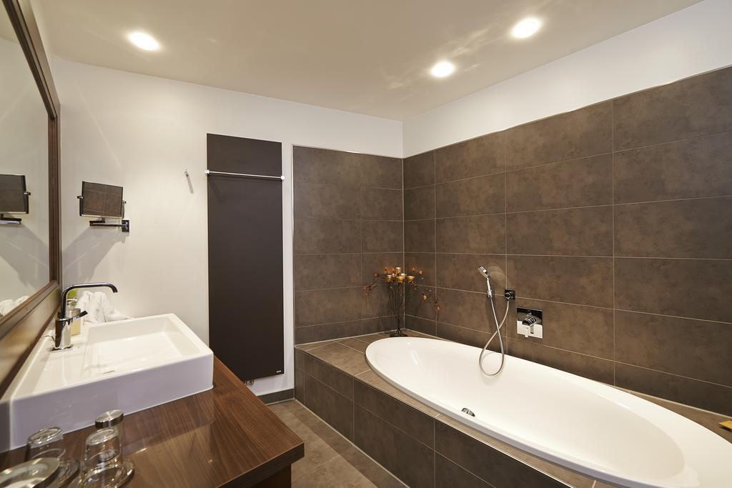 Brauereigasthof Zum Loewenbraeu Adelsdorf Habitación foto
