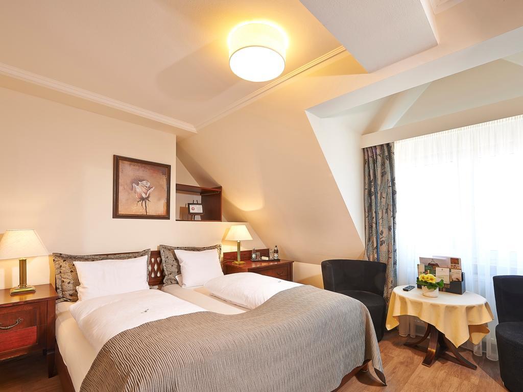 Brauereigasthof Zum Loewenbraeu Adelsdorf Habitación foto